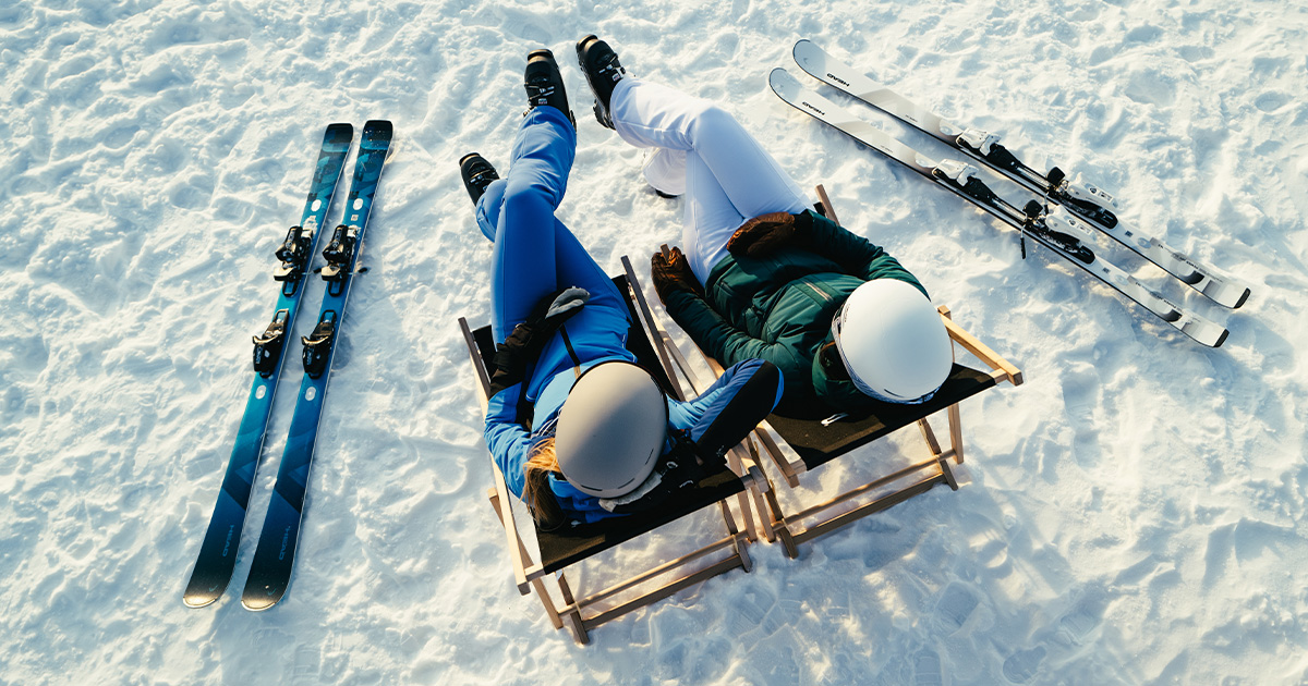 A Ski Trip Checklist for Women: Outfits, Gear & Essentials for Winter Travel